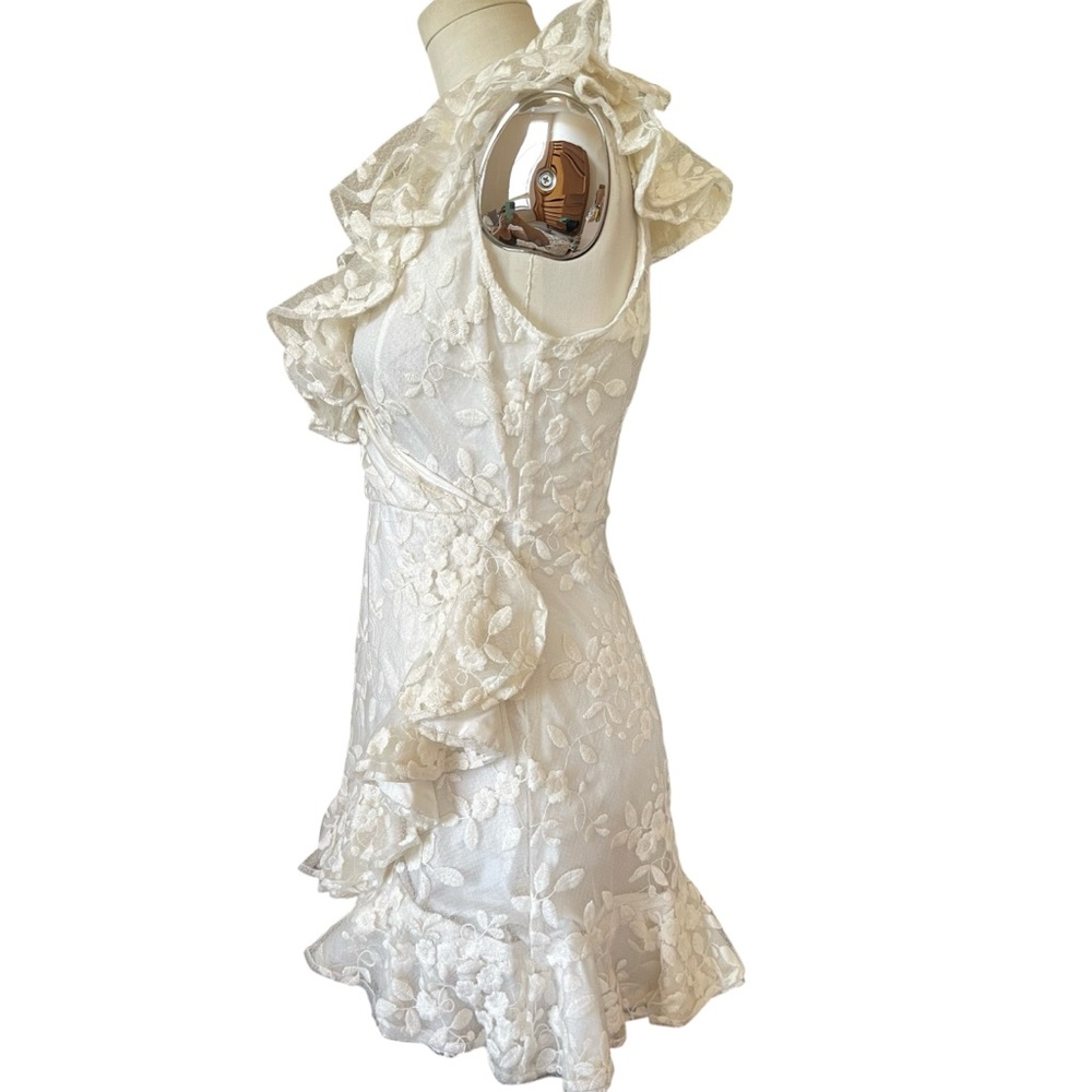 ❤️ BB Dakota ‘Harlow’ Ivory Embroidered Ruffle Wrap Dress - Picture 8 of 13